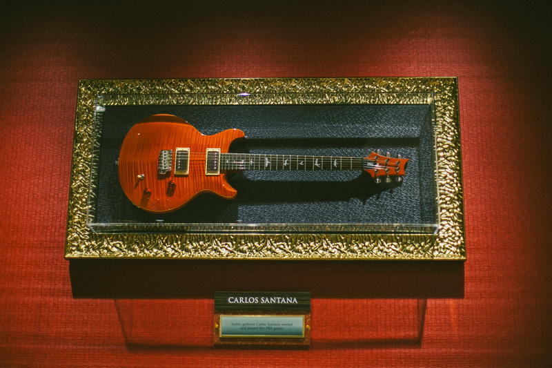 В Баку открылось легендарное Hard Rock Cafe