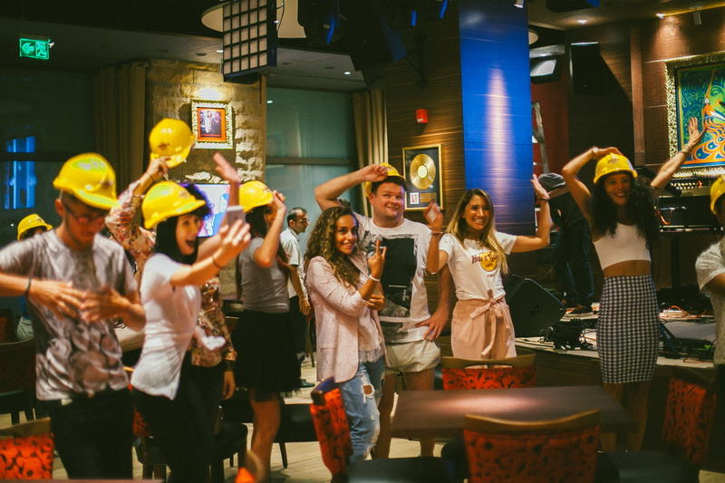 В Баку открылось легендарное Hard Rock Cafe