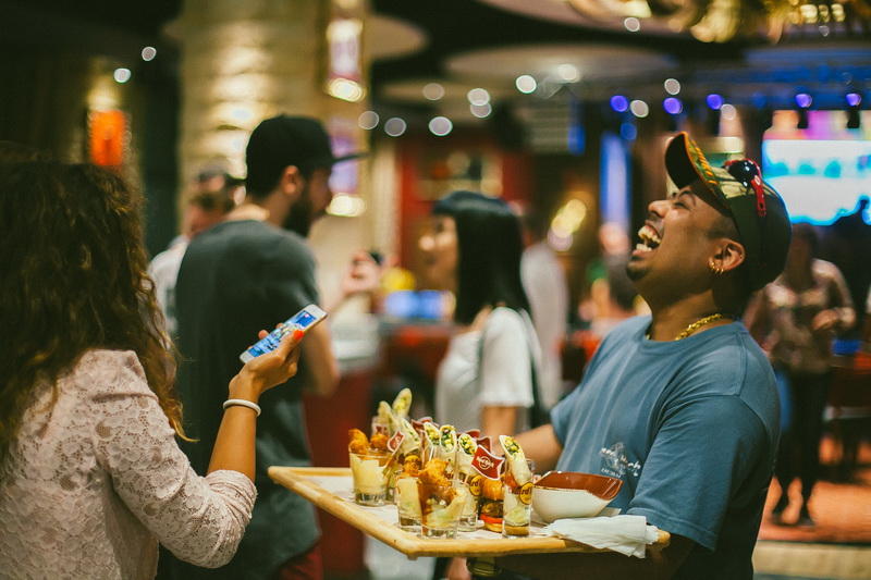 В Баку открылось легендарное Hard Rock Cafe