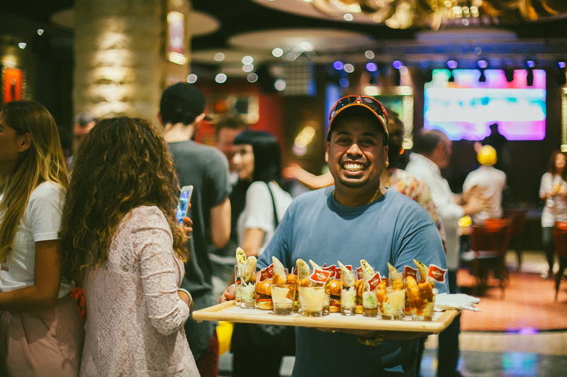 В Баку открылось легендарное Hard Rock Cafe