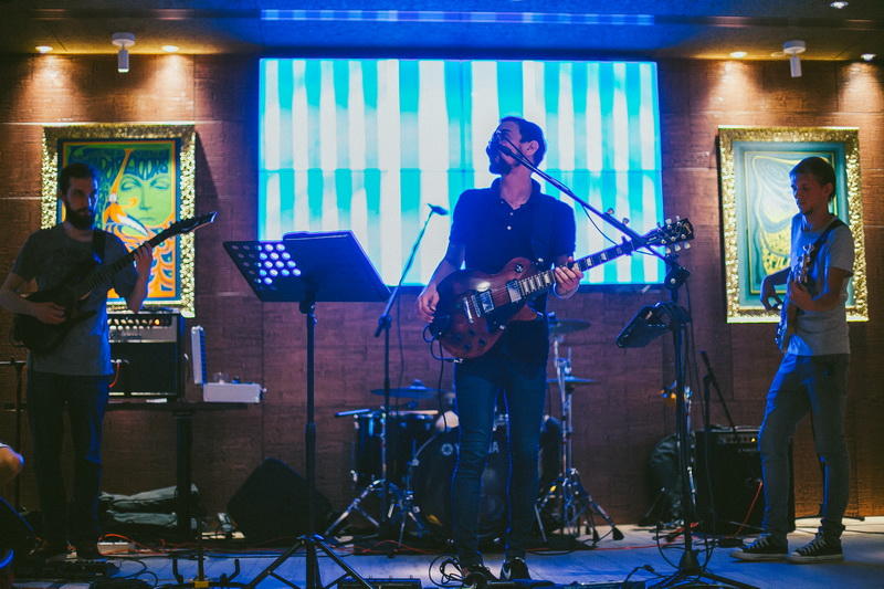 В Баку открылось легендарное Hard Rock Cafe