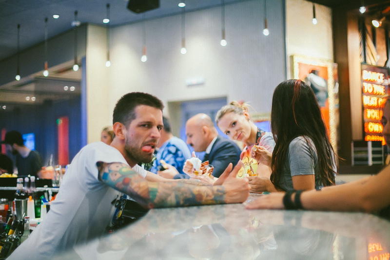 В Баку открылось легендарное Hard Rock Cafe