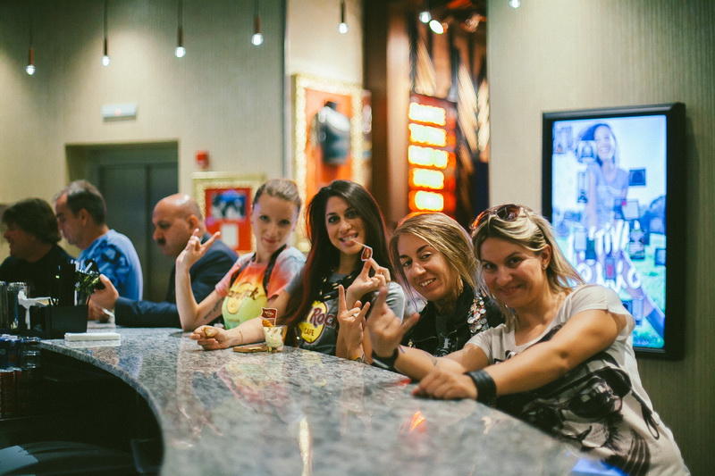 В Баку открылось легендарное Hard Rock Cafe