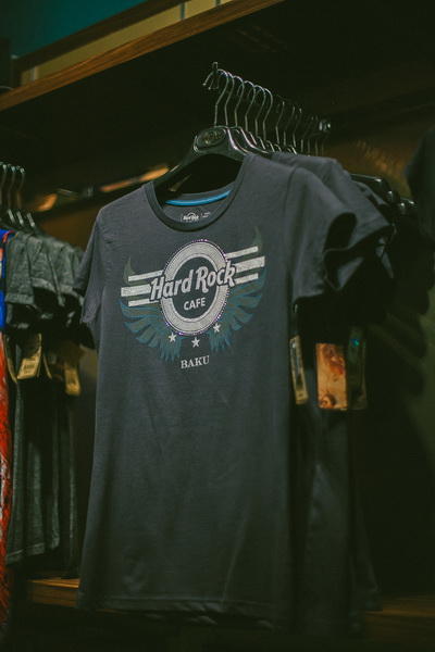 В Баку открылось легендарное Hard Rock Cafe