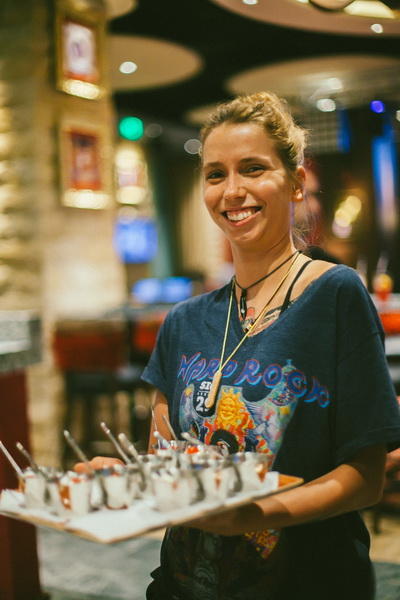 В Баку открылось легендарное Hard Rock Cafe