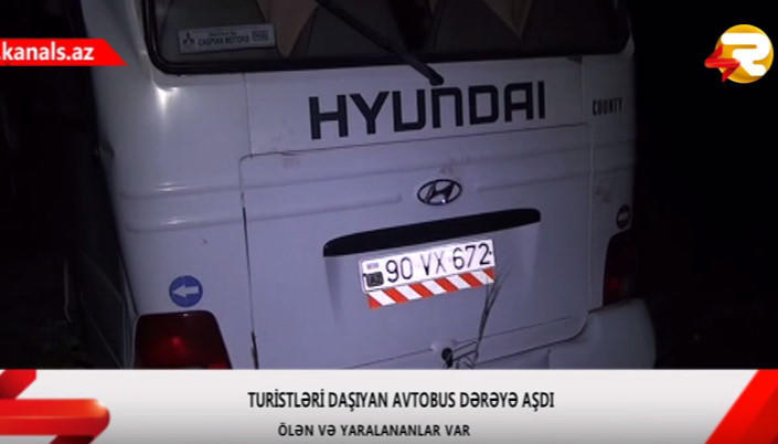 Ərəb turistləri Bakıya gətirən avtobus qəzaya düşdü: 2 ölü, 16 yaralı