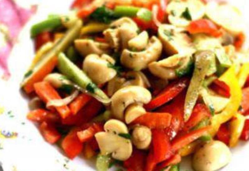 Tez zamanda hazırlanan göbələk salatı