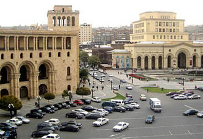 İrəvanda tələbələr arasında kütləvi dava