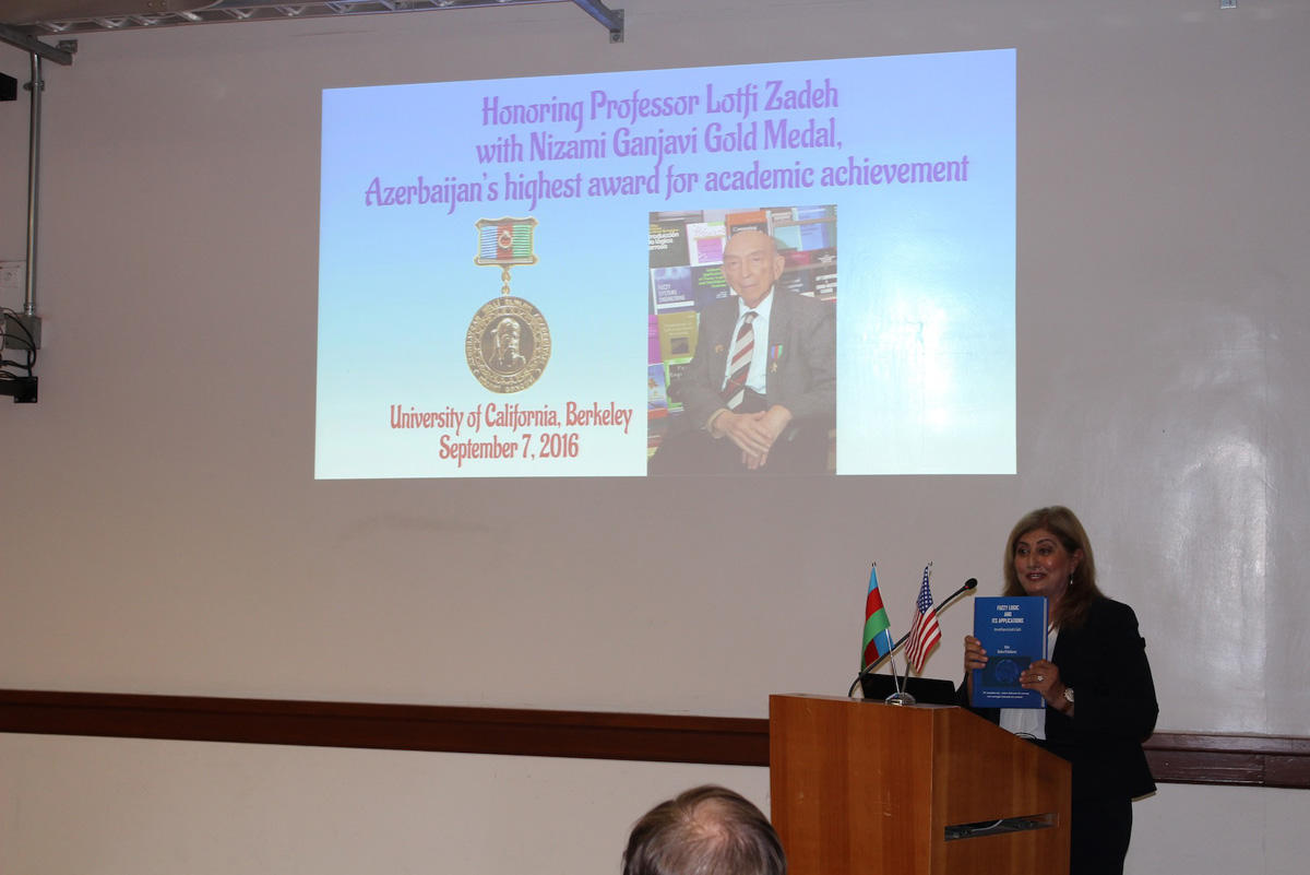 ABŞ-da Lütfi Zadəyə Azərbaycan medalı təqdim olundu