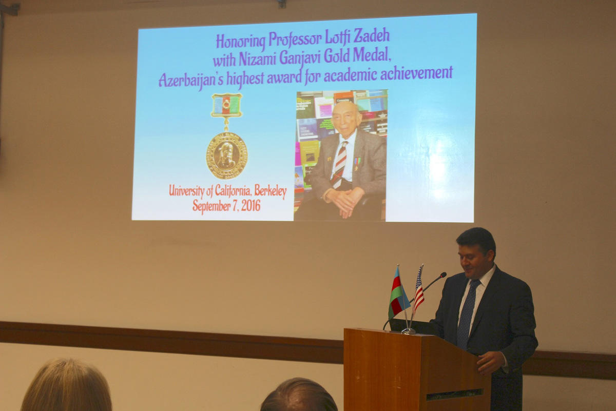 ABŞ-da Lütfi Zadəyə Azərbaycan medalı təqdim olundu