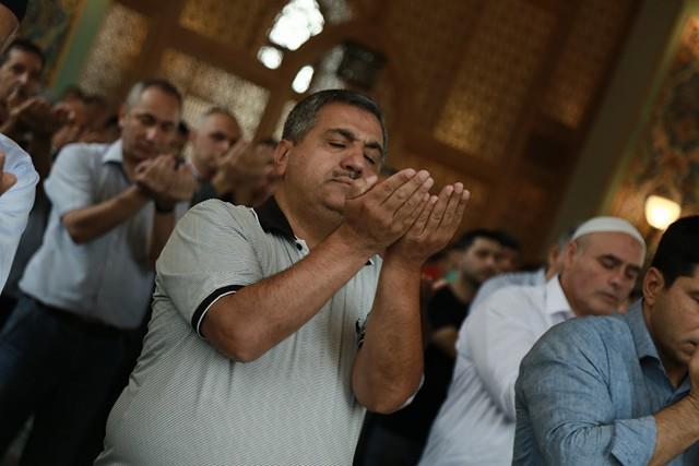 Bakıda bayram namazı qılındı