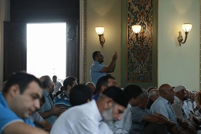Bakıda bayram namazı qılındı