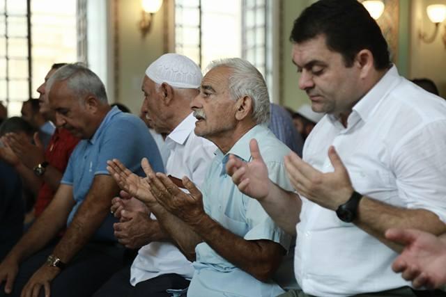 Bakıda bayram namazı qılındı