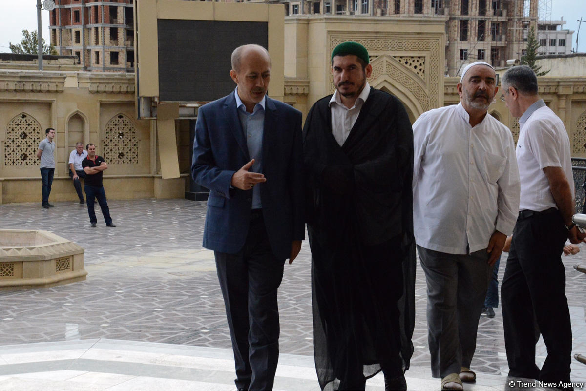 Bakıda bayram namazı qılındı