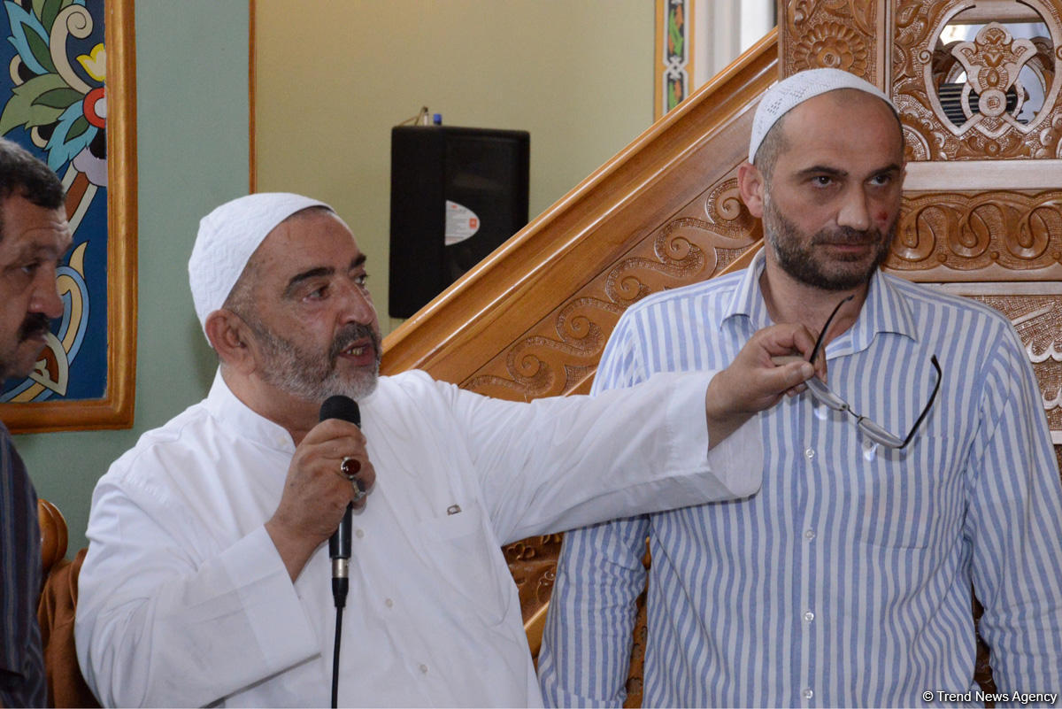 Bakıda bayram namazı qılındı
