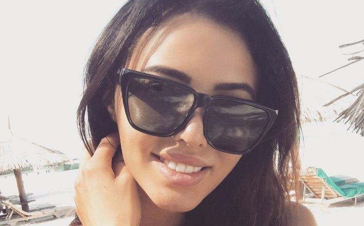 Девушка Тимати снялась топлесс