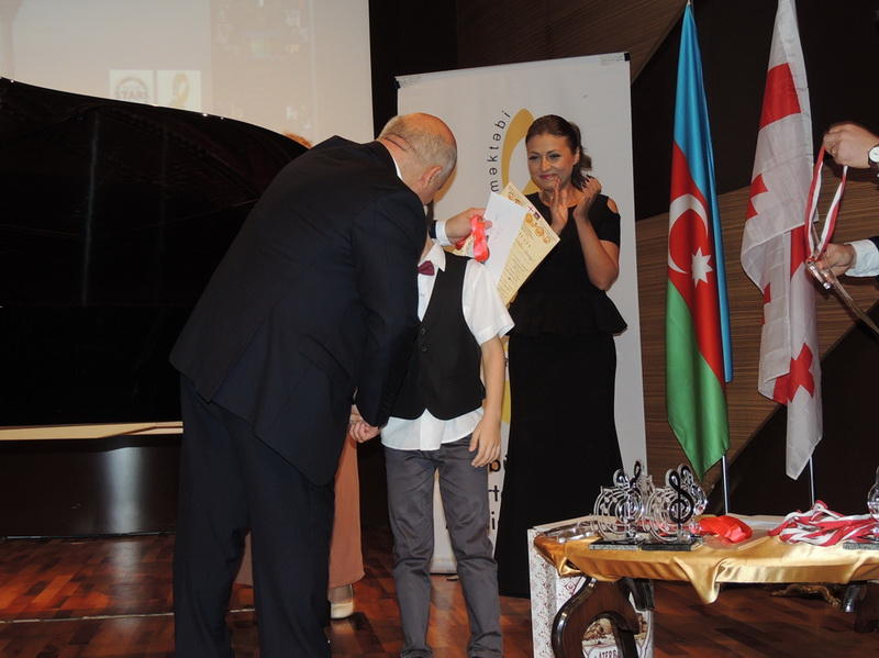 Лауреаты международного конкурса выступили в Центре Мугама