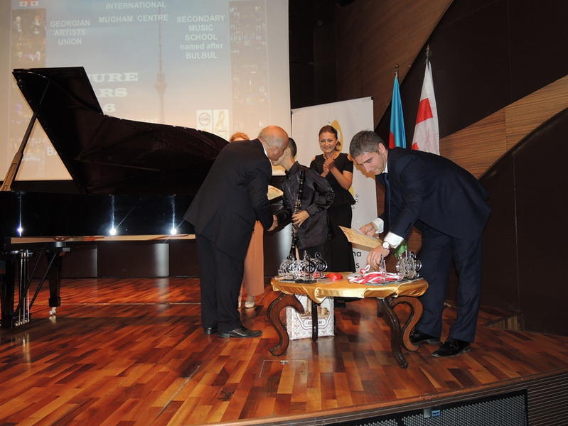 Лауреаты международного конкурса выступили в Центре Мугама