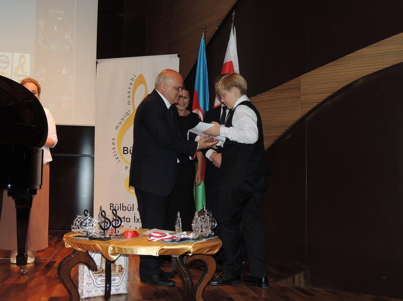 Лауреаты международного конкурса выступили в Центре Мугама