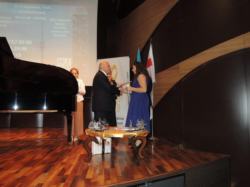 Лауреаты международного конкурса выступили в Центре Мугама