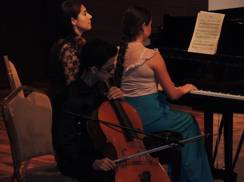 Лауреаты международного конкурса выступили в Центре Мугама