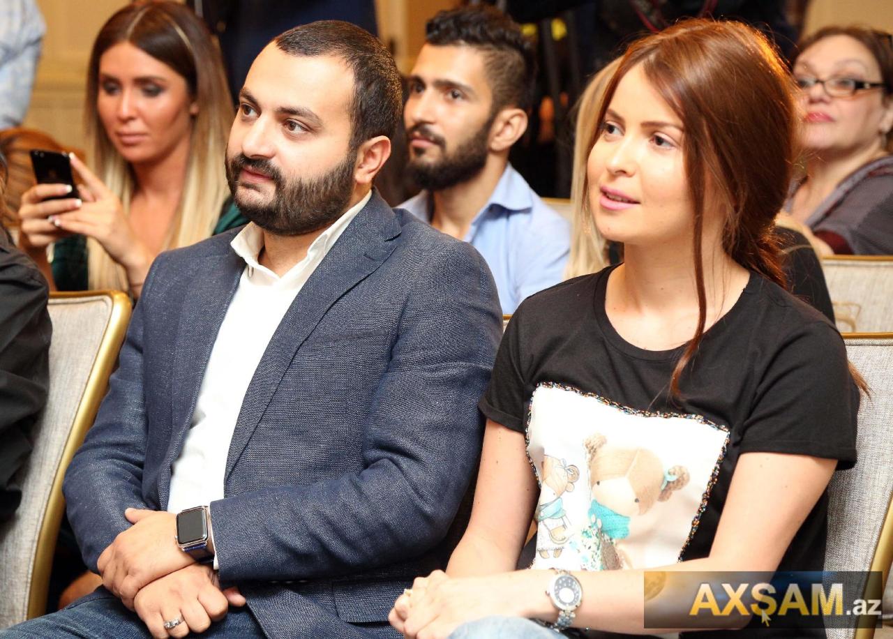 Elçin Cəfərov açıq-saçıq klipinə təqdimat etdi