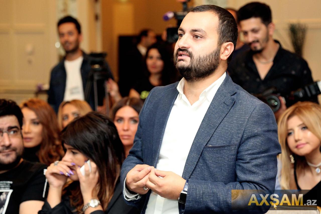 Elçin Cəfərov açıq-saçıq klipinə təqdimat etdi
