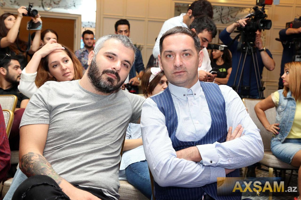 Elçin Cəfərov açıq-saçıq klipinə təqdimat etdi