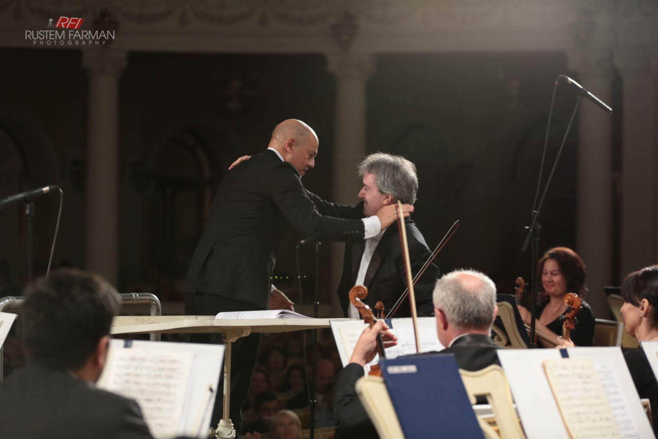 Великолепный концерт израильского скрипача на сцене Филармонии