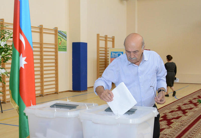 Avropalı müşahidəçi: "Azərbaycanda referendum peşəkar səviyyədə təşkil olunub"