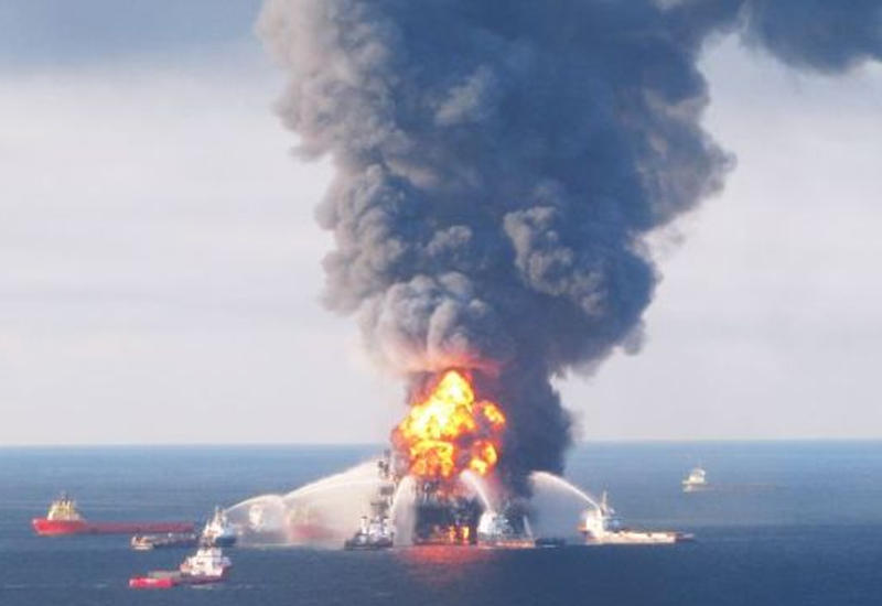 SOCAR сделала заявление о пожаре на платформе