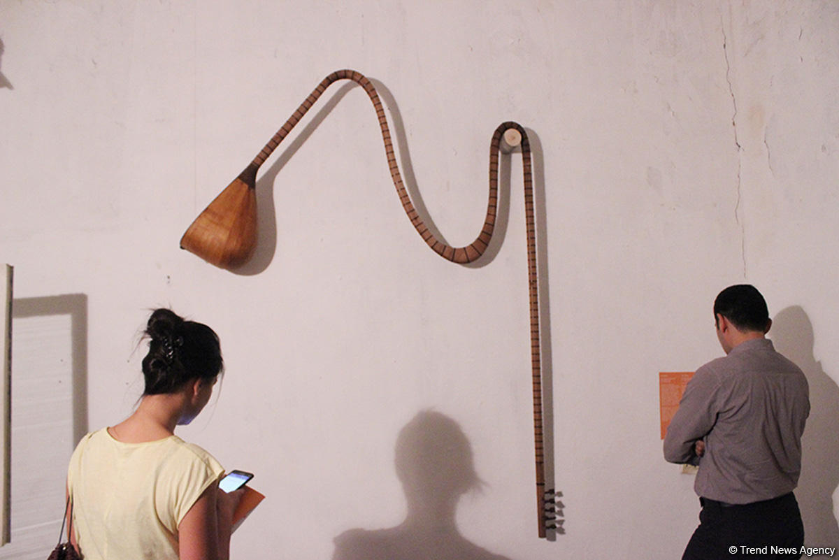 YARAT представил выставку скульпторов "Комфортное онемение"