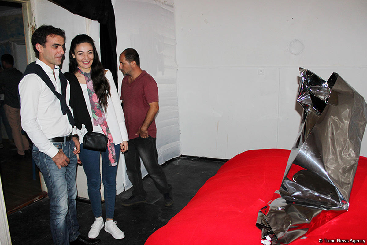 YARAT представил выставку скульпторов "Комфортное онемение"