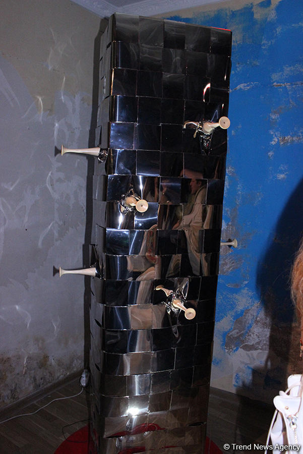 YARAT представил выставку скульпторов "Комфортное онемение"