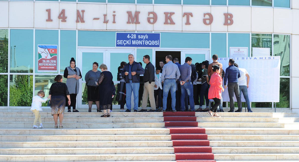 Naxçıvan şəhər sakinləri ümumxalq səsverməsində yüksək fəallıq nümayiş etdirirlər