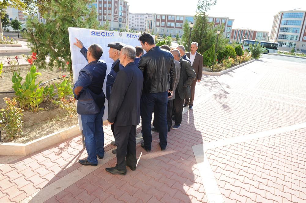 Naxçıvan şəhər sakinləri ümumxalq səsverməsində yüksək fəallıq nümayiş etdirirlər