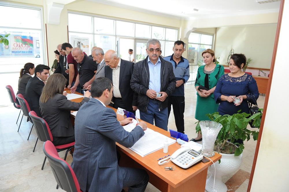 Naxçıvan şəhər sakinləri ümumxalq səsverməsində yüksək fəallıq nümayiş etdirirlər