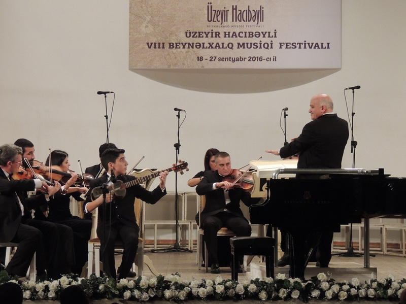 Юные таланты школы им. Бюльбюля выступили на сцене Филармонии