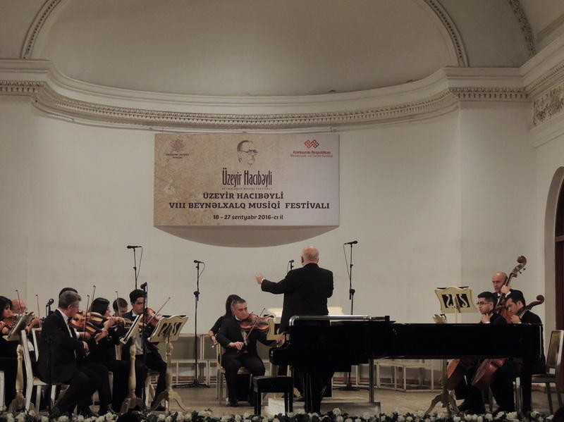 Юные таланты школы им. Бюльбюля выступили на сцене Филармонии