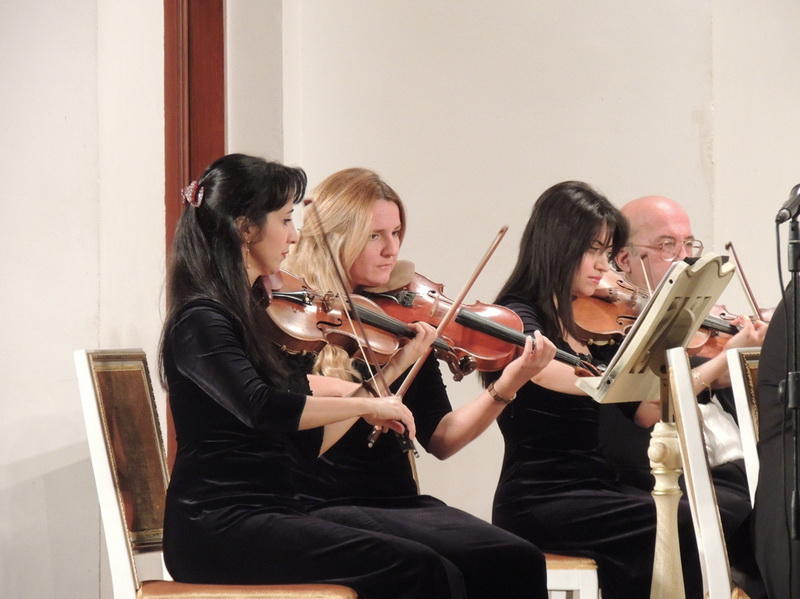 Юные таланты школы им. Бюльбюля выступили на сцене Филармонии