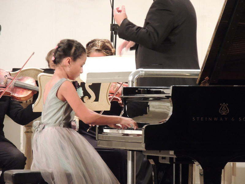 Юные таланты школы им. Бюльбюля выступили на сцене Филармонии