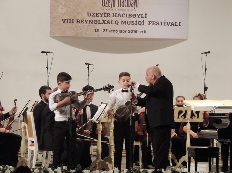 Юные таланты школы им. Бюльбюля выступили на сцене Филармонии