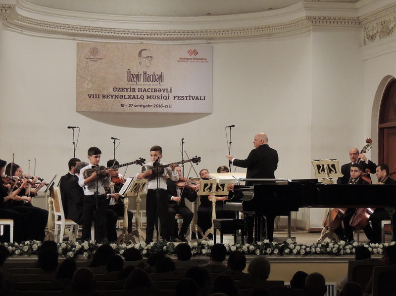 Юные таланты школы им. Бюльбюля выступили на сцене Филармонии