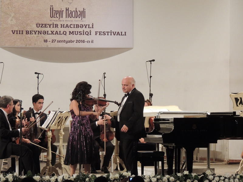 Юные таланты школы им. Бюльбюля выступили на сцене Филармонии