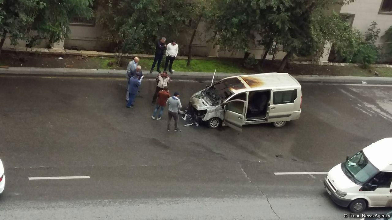 Bakıda avtomobil yandı