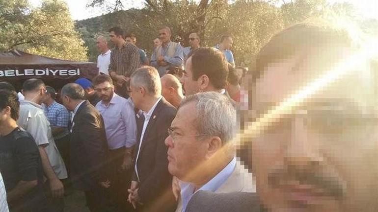 Şəhid cənazəsi ilə selfi çəkən mollanı peşman etdilər