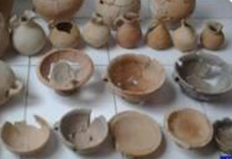 Yevlaxda eramızdan əvvələ aid küp qəbirlər aşkarlandı
