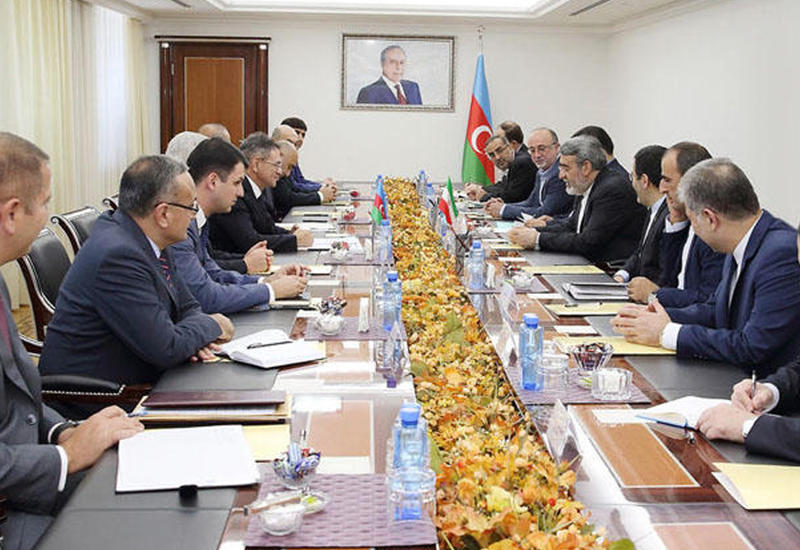 Mədət Quliyev İranın daxili işlər naziri ilə görüşüb