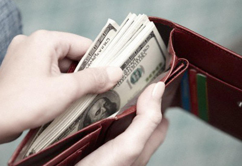 Dolların məzənnəsi 7 illik maksimuma çatıb