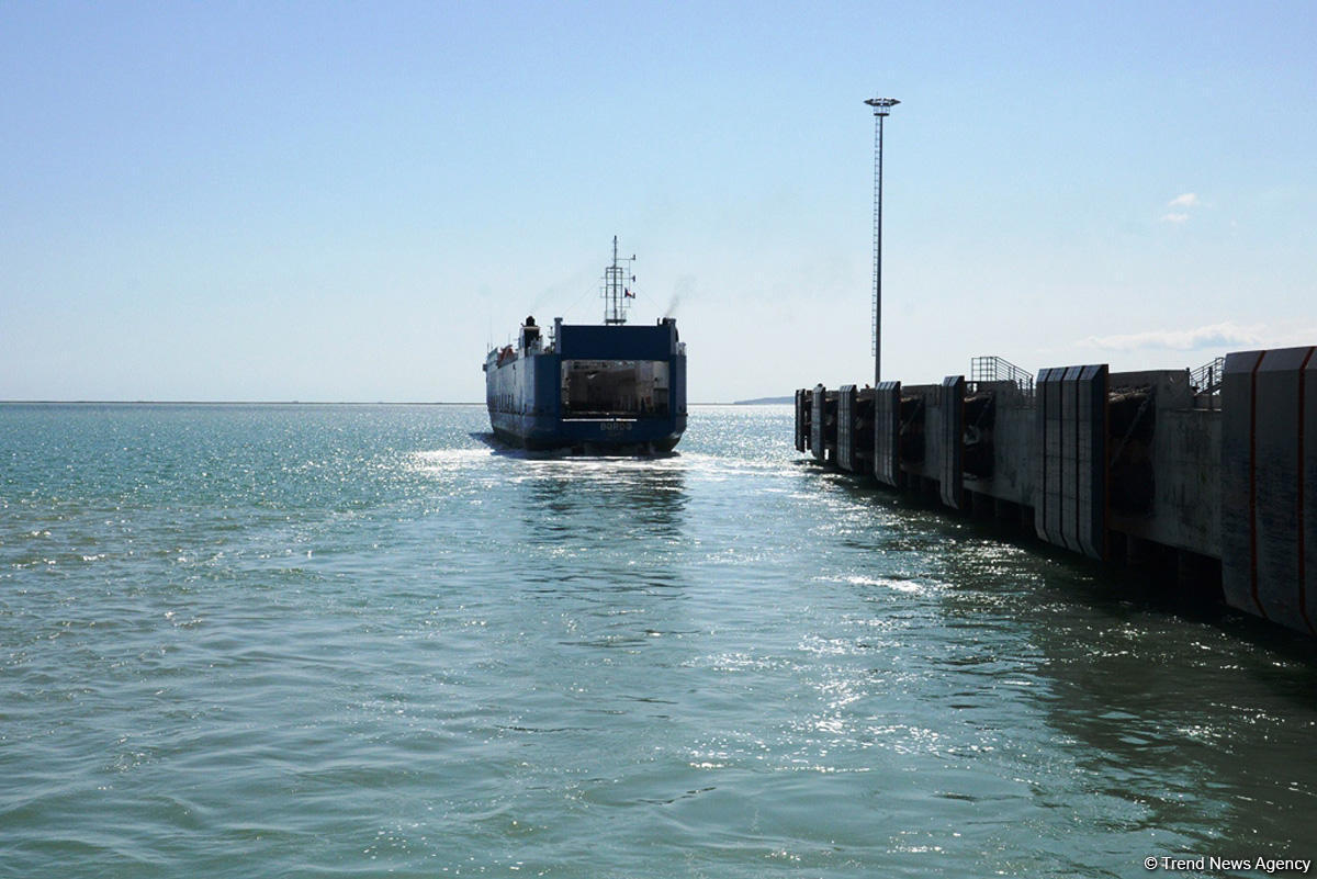 Бакинский морской торговый порт принесет Азербайджану миллиарды